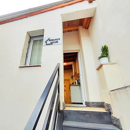 Apartament Dreams's House Katania